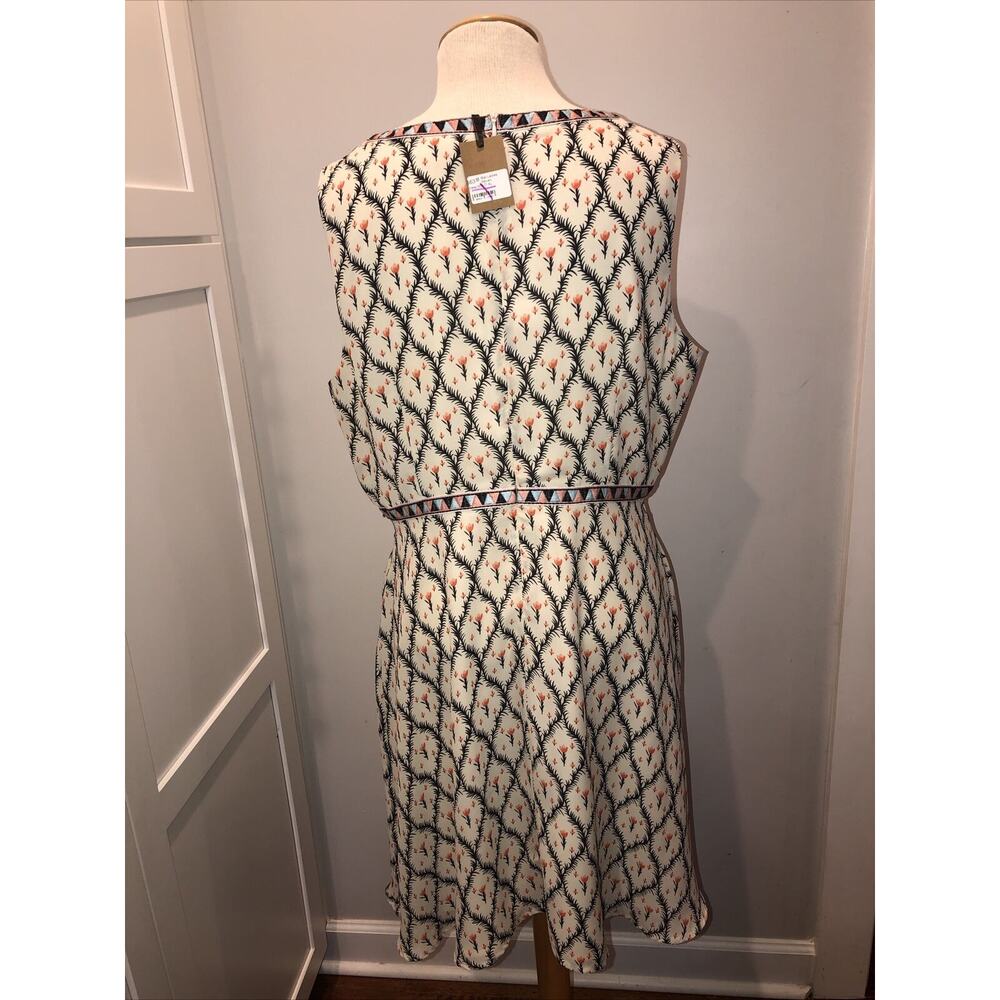 Molly Bracken Dress Sz XL Floral Fit & Flare NWT Multicolor Woven Pockets - Picture 4 of 4
